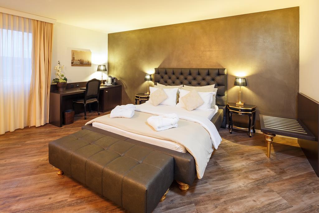 Business Hotel First Feusisberg Habitación foto